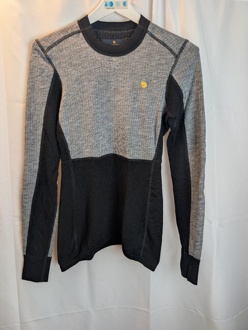 Fjallraven Bergtagen Woolmesh Sweater Base Layer Merino Wool Grey Black size M